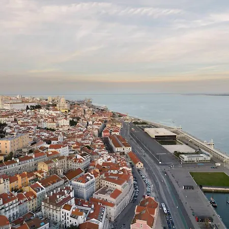 4Br Alfama Gem Cruise Ship Views Sleeps 11 Apartment *