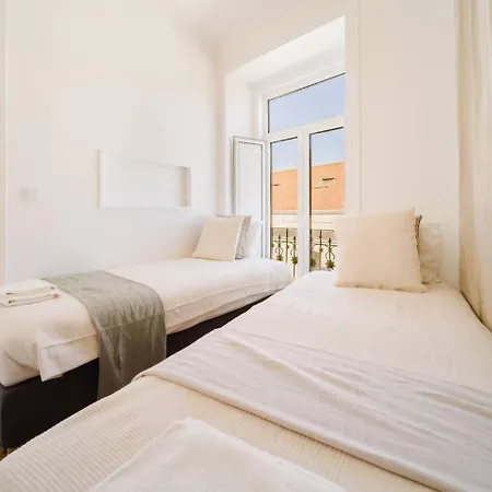 4Br Alfama Gem Cruise Ship Views Sleeps 11 *