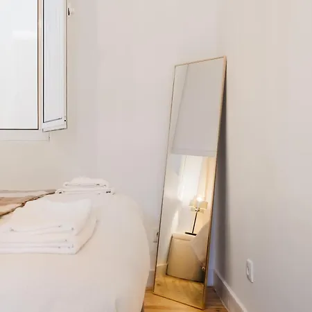 Apartment 4Br Alfama Gem Cruise Ship Views Sleeps 11